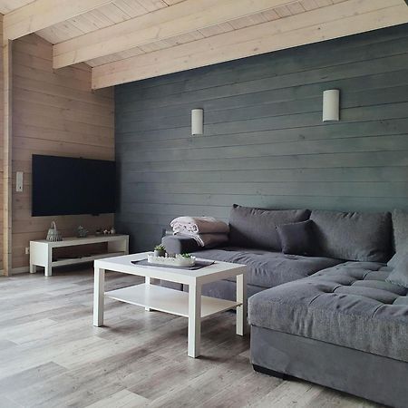 Idyllisches-Blockbohlenhaus-Mit-Eigenem-Garten-Und-Sauna-Zum-Wohlfuehlen Martensrade Eksteriør billede