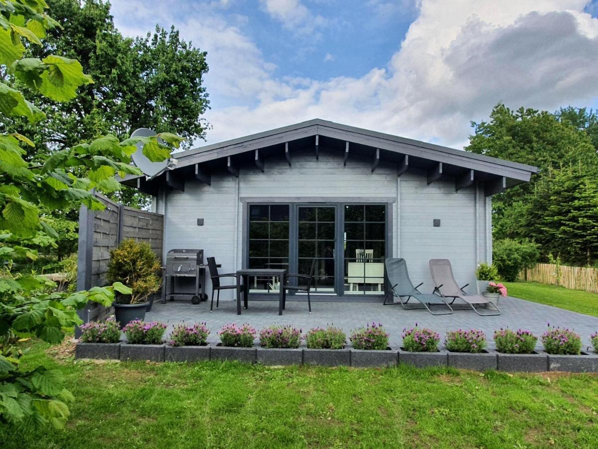 Idyllisches-Blockbohlenhaus-Mit-Eigenem-Garten-Und-Sauna-Zum-Wohlfuehlen Martensrade Eksteriør billede