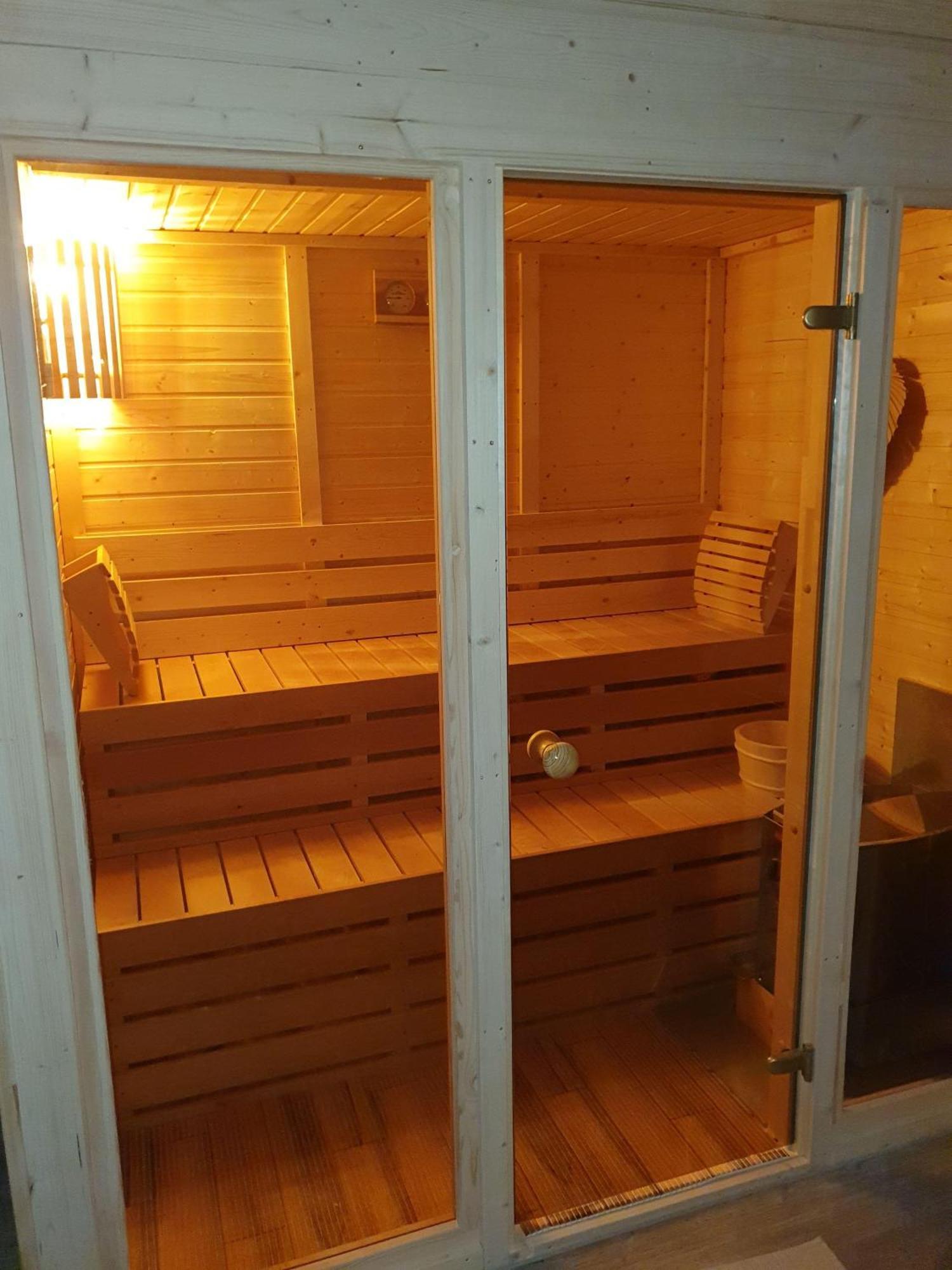 Idyllisches-Blockbohlenhaus-Mit-Eigenem-Garten-Und-Sauna-Zum-Wohlfuehlen Martensrade Eksteriør billede